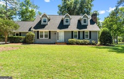 2008 Cedar Ridge Drive, Perry, GA 31069