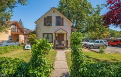 324 NE D Street, Grants Pass, OR 97526
