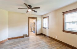 1141 Douglas Avenue, Des Moines, IA 50313
