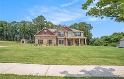 381 Homestead Circle, Forsyth, GA 31029