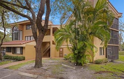 15499 MIAMI LAKEWAY N, MIAMI LAKES, FL 33014