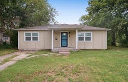 322 S Sycamore Street, Nowata, OK 74048