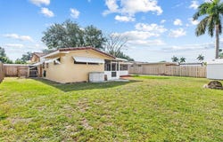 1812 N 44th Ave, Hollywood, FL 33021
