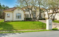 22 Stillmeadow DR, The Hills, TX 78738