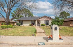 1923 Sierra Drive, Lewisville, TX 75077