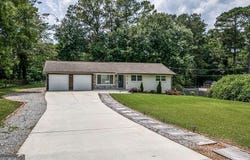 905 Hickory Ridge, Lilburn, GA 30047