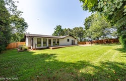 1354 Hillvale Rd, Louisville, TN 37777