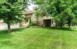 7291 Pontiac Circle, Chanhassen, MN 55317