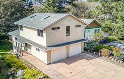 7155 Glen Avenue, Gleneden Beach, OR 97388
