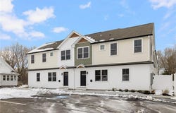 2907 Post Road, Warwick, RI 02886