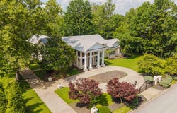 8904 Ayrshire Avenue, Louisville, KY 40222