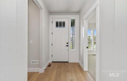 6422 N Barholm Ln, Eagle, ID 83616