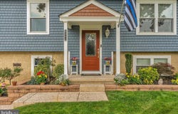 8402 CROFTON LANE, PENNSAUKEN, NJ 08109