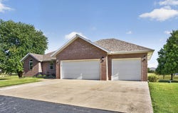 327 Alice Place, Ozark, MO 65721