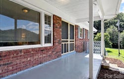 70 Iris Lane, Canton, NC 28716