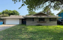 205 E Broadway Boulevard, Portland, TX 78374
