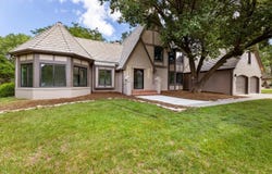 2534 N Greenleaf Ct, Wichita, KS 67226