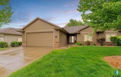 5616 S Shadow Wood Pl, Sioux Falls, SD 57108