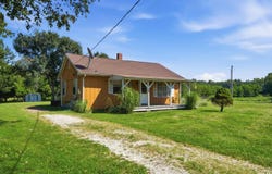395 S FULTON Street, Banner, IL 61520