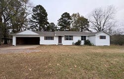1502 Shover Road, Hope, AR 71801