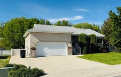 281 WINCHESTER Dr, Springville, UT 84663