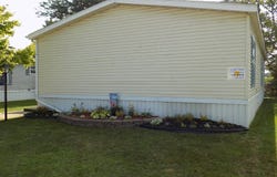 7066 Carson Dr, Romulus, MI 48174