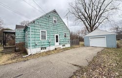 2251 Howe Road, Burton, MI 48519
