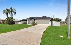 637 SW 9th Avenue, Cape Coral, FL 33991