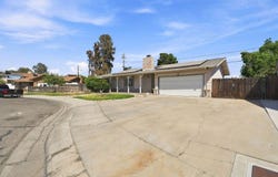 1738 West Monte Vista Avenue, Visalia, CA 93277