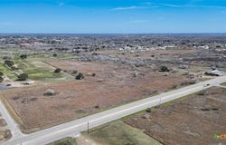 2364 Nogueira St, Beeville, TX 78102