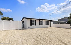 11 Charles Boulevard, Beach Haven West, NJ 08050