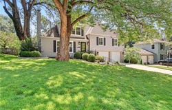 7619 Chadwick Street, Prairie Village, KS 66208