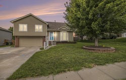 1704 Southview Drive, Papillion, NE 68046