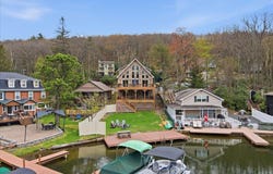 32 S Lake Drive, Lake Harmony, PA 18624