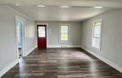906 E LOCUST Street, Canton, IL 61520