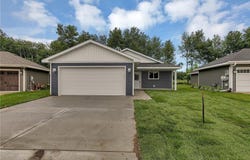 1015 3rd Avenue NE, Milaca, MN 56353