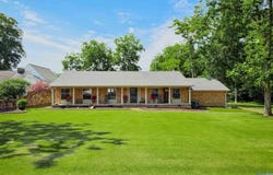 802 Penn Circle SE, Hartselle, AL 35640