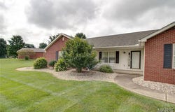 27557 Kristie Lane, Jerseyville, IL 62052