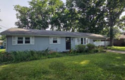 108 E. Mack Ave., Olney, IL 62450