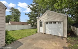 207 New York Avenue, Bergenfield, NJ 07621