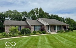 1042 W Oak Hill Crossing, Crawfordsville, IN 47933