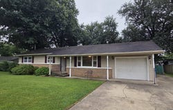 613  Ash St., Olney, IL 62450