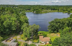 48 Lakeshore Dr, Norfolk, MA 02056