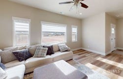 1015 E Canyon Dr, Big Water, UT 84741