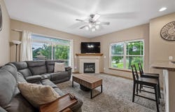 5811 Muirfield Dr SW, CedarRapids, IA 52404