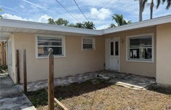 325 E MADEIRA AVENUE, MADEIRA BEACH, FL 33708