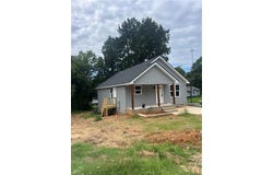 921 Redding Drive, High Point, NC 27260