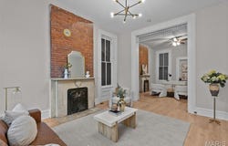 1725 Oregon Place, St Louis, MO 63104