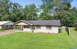322 Sharon Street, Scottsboro, AL 35768