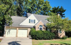 1828 E Lincoln Avenue, Des Plaines, IL 60018
